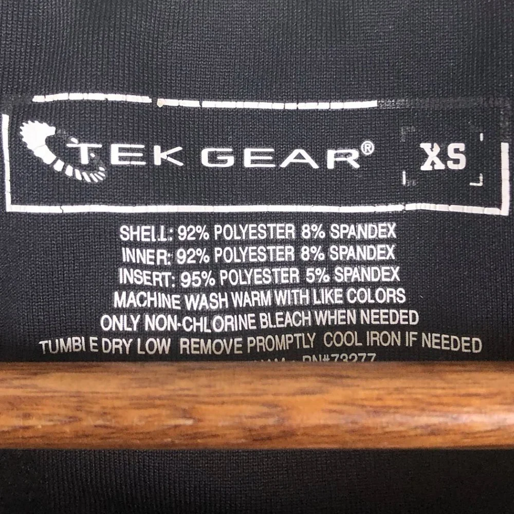 $10 CLEARANCE! Tek Gear Printed Shelf Bra Racerback Tank - Picture 5 of 5